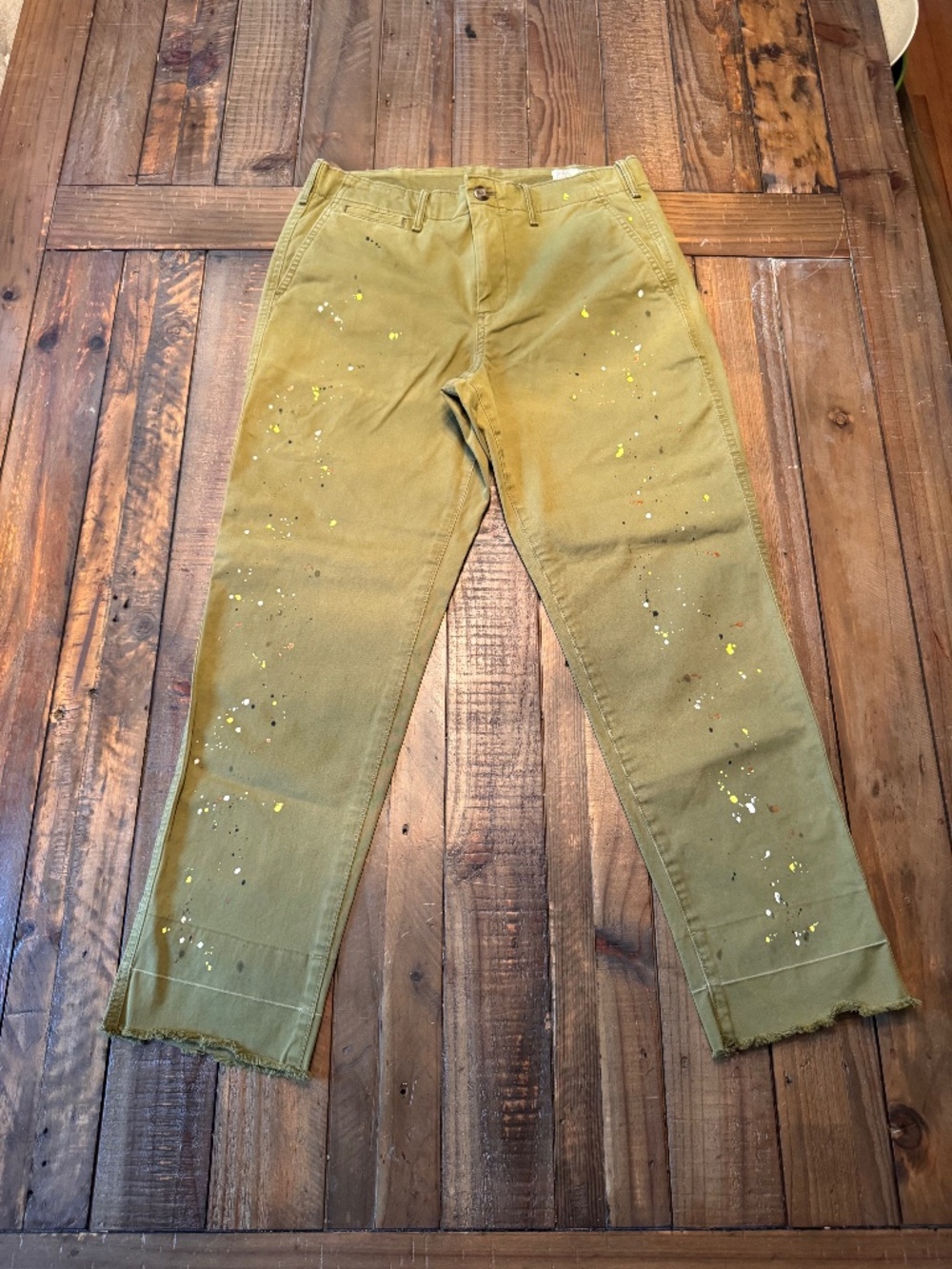 GAP Paint Splattered Straight Khaki High Rise Chino Pant. Size 6. 2020